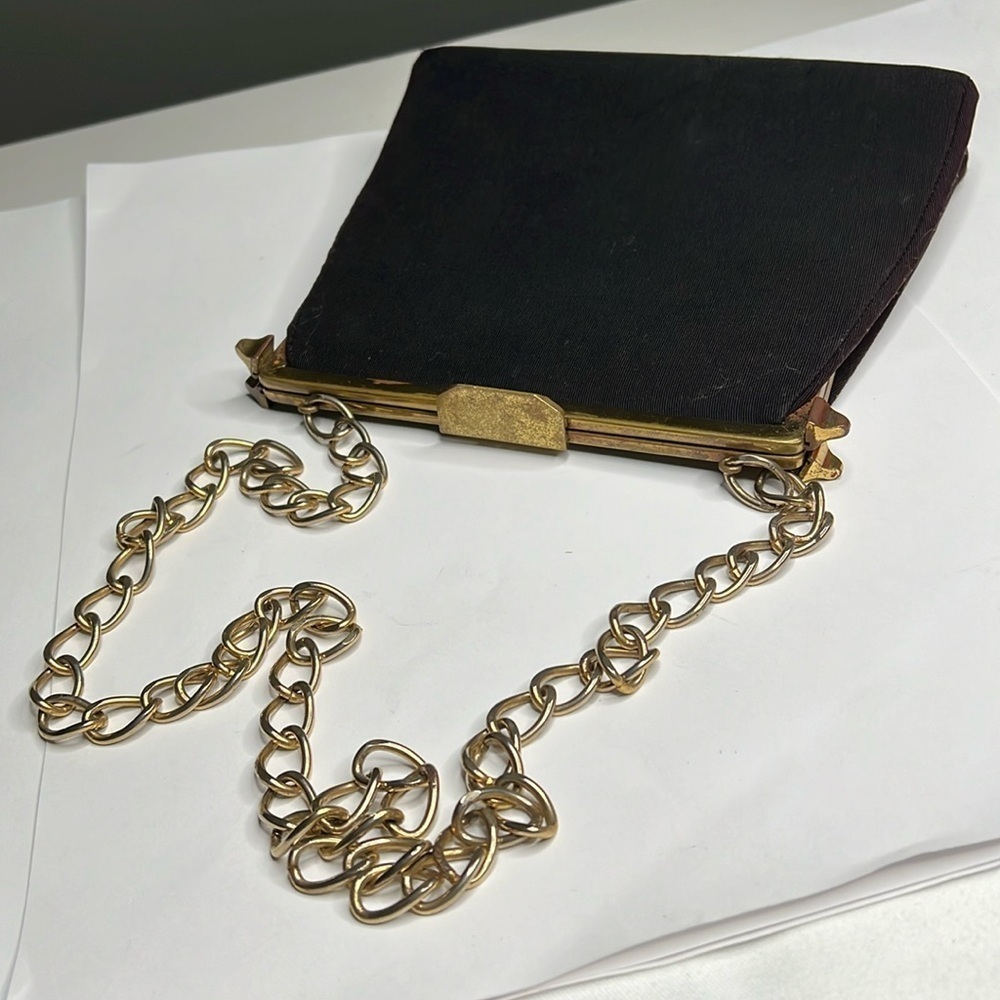 Vintage Structured Kisslock Brass Frame Chain Shoulder Strap Bag